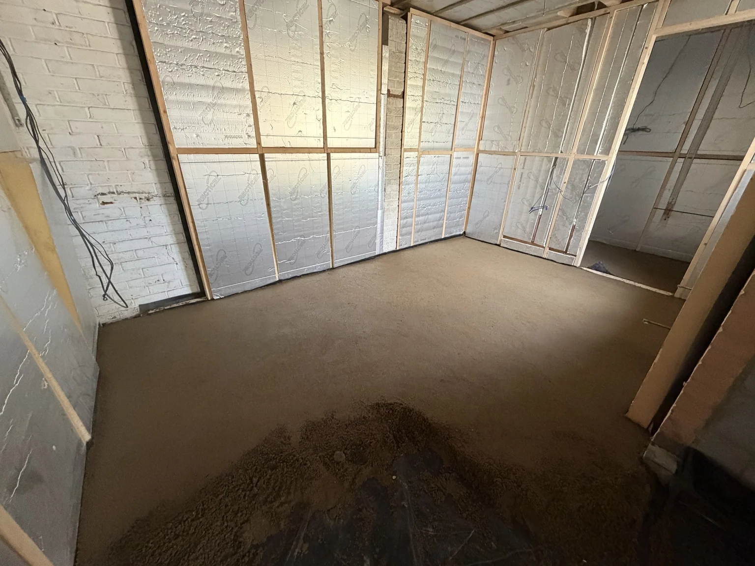 Clenchwarton Screeding: screed progress
